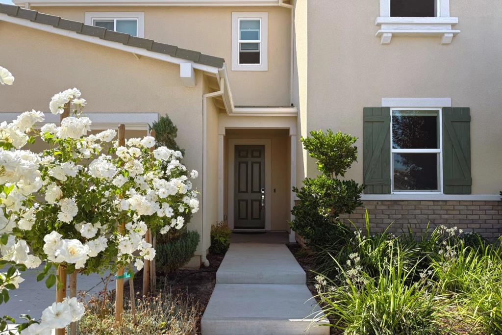 1991 Rosemary Drive