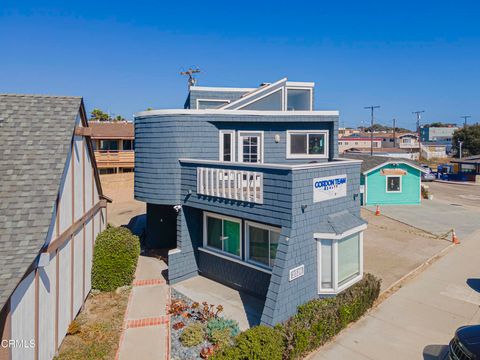 Photo of 2516 Roosevelt Boulevard, Oxnard, CA 93035 (MLS # V1-28102)