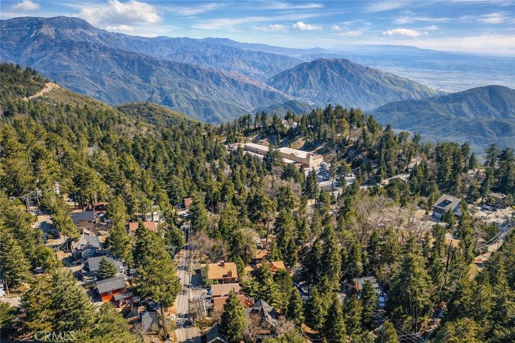 Photo of 1171 Bear Springs, Rimforest, CA 92378 (MLS # OC26055632)