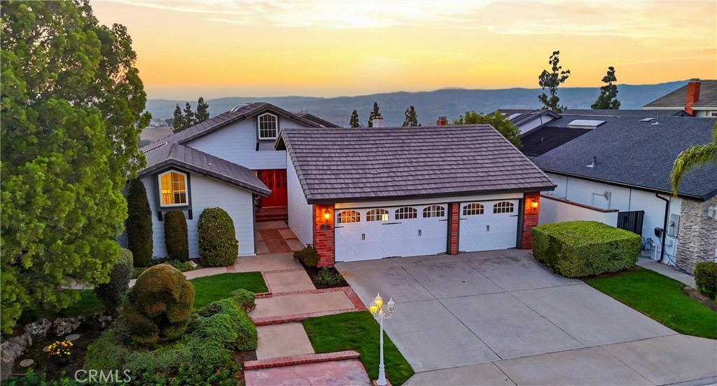 858 S BLUEBIRD CIRCLE