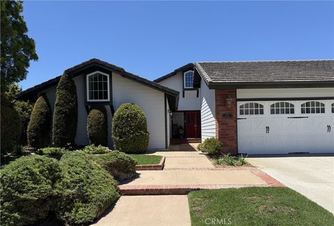 Photo of 858 S BLUEBIRD CIRCLE CIR, Anaheim Hills, CA 92807 (MLS # PW26146222)