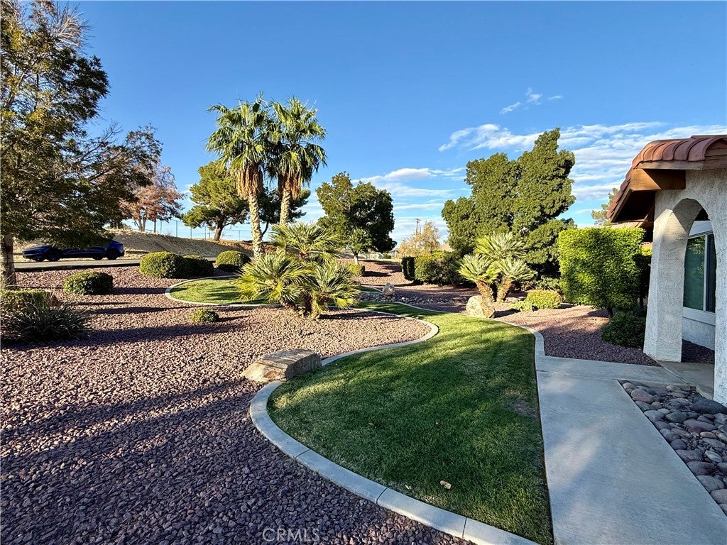 15033 Riverside Way