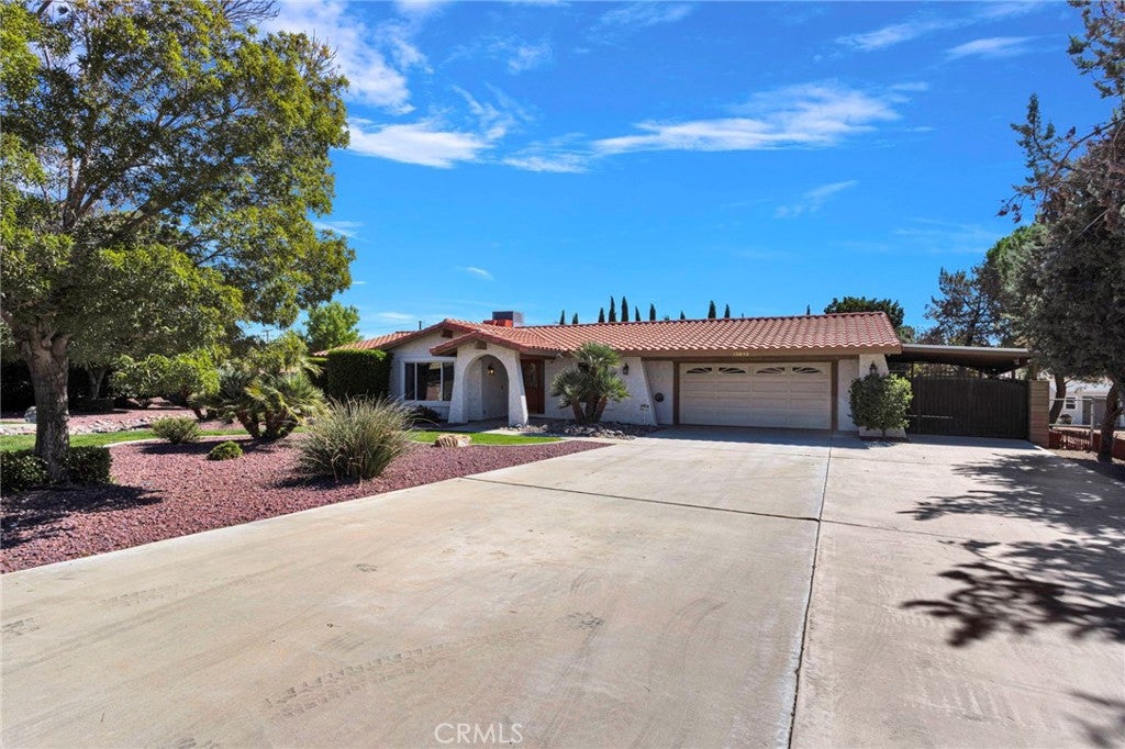 15033 Riverside Way