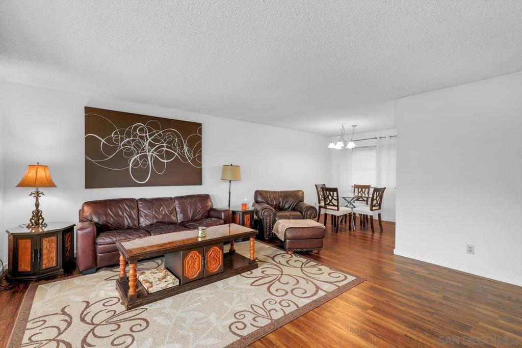 2530 Clairemont Dr 303