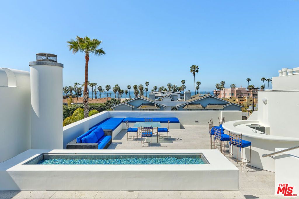 Photo of 2224 Main Street, Santa Monica, CA 90405 (MLS # 25552523)