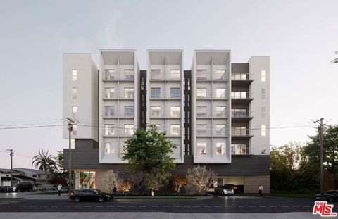 Photo of 5511 Ethel Avenue, Sherman Oaks, CA 91401 (MLS # 25626591)