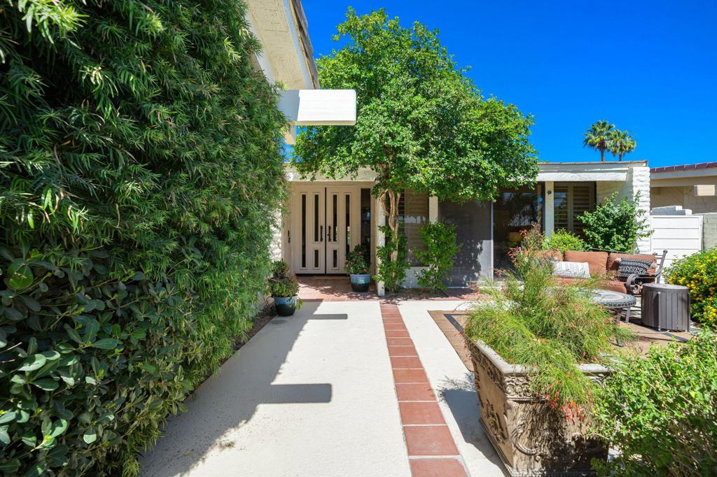 44825 Guadalupe Drive