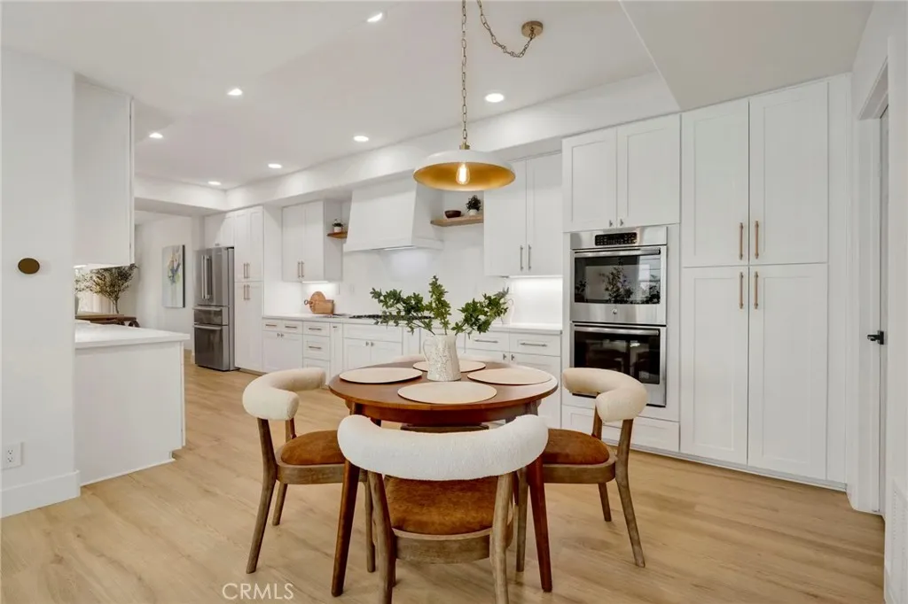 Calabasas, California 91302, United States, 3 Bedrooms Bedrooms, ,3 BathroomsBathrooms,Residential,Active,141242