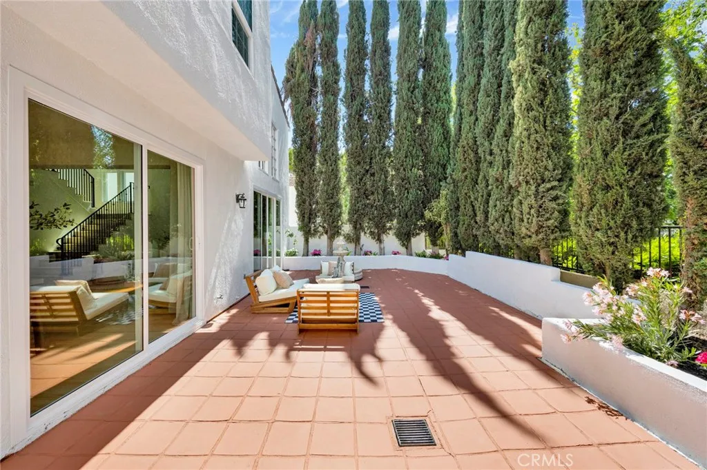 Calabasas, California 91302, United States, 3 Bedrooms Bedrooms, ,3 BathroomsBathrooms,Residential,Active,141242