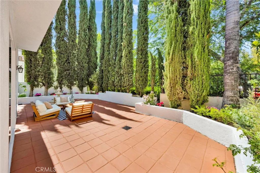 Calabasas, California 91302, United States, 3 Bedrooms Bedrooms, ,3 BathroomsBathrooms,Residential,Active,141242