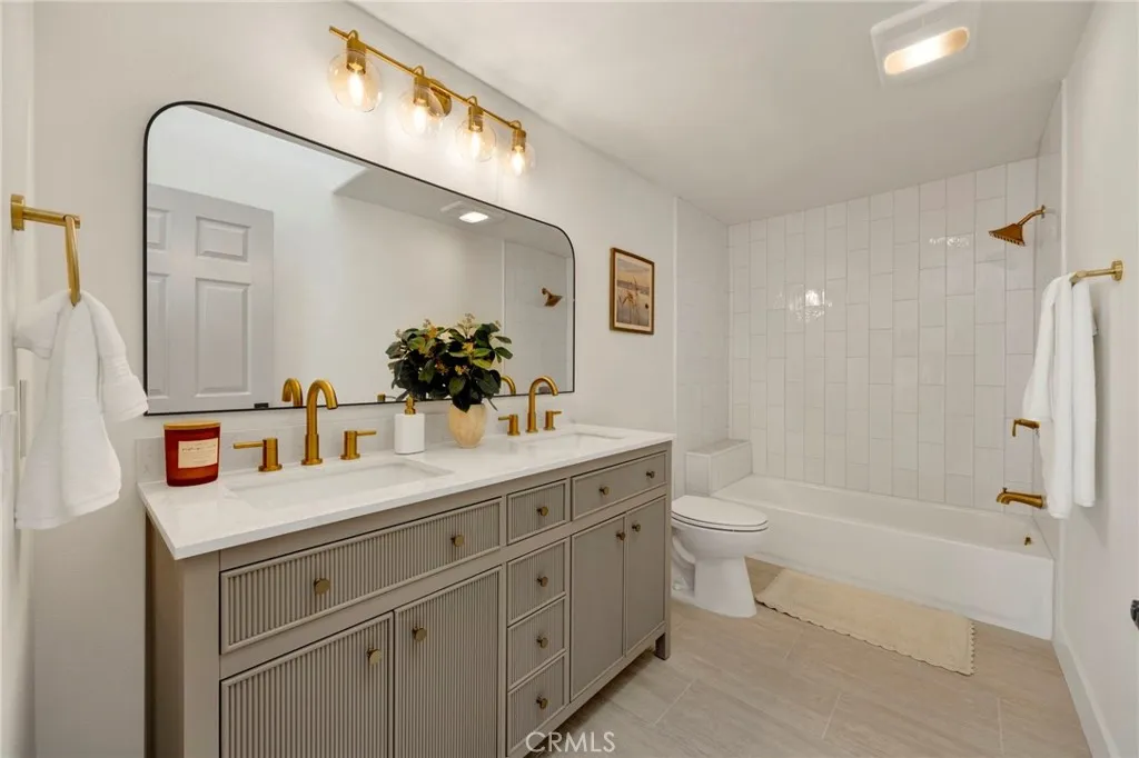 Calabasas, California 91302, United States, 3 Bedrooms Bedrooms, ,3 BathroomsBathrooms,Residential,Active,141242