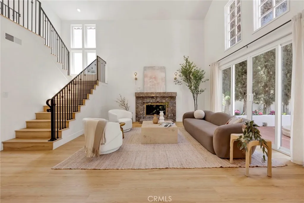 Calabasas, California 91302, United States, 3 Bedrooms Bedrooms, ,3 BathroomsBathrooms,Residential,Active,141242