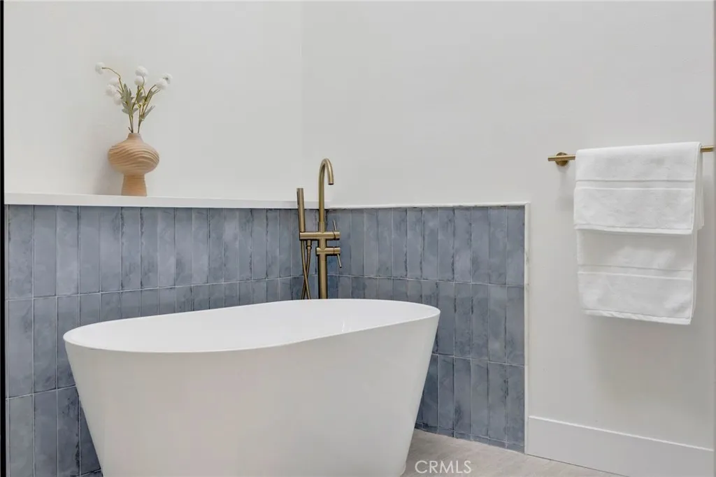 Calabasas, California 91302, United States, 3 Bedrooms Bedrooms, ,3 BathroomsBathrooms,Residential,Active,141242