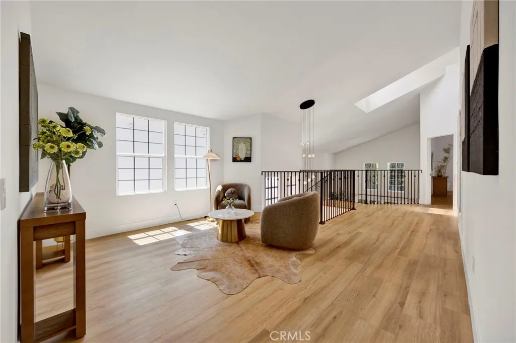 Calabasas, California 91302, United States, 3 Bedrooms Bedrooms, ,3 BathroomsBathrooms,Residential,Active,141242