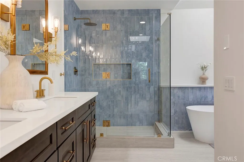 Calabasas, California 91302, United States, 3 Bedrooms Bedrooms, ,3 BathroomsBathrooms,Residential,Active,141242