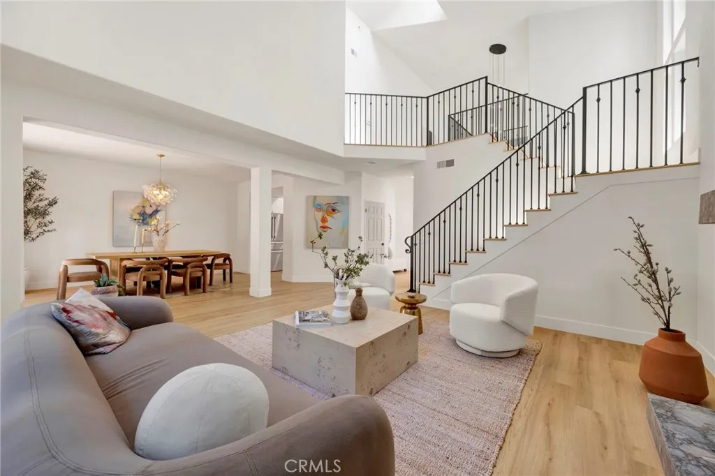 Calabasas, California 91302, United States, 3 Bedrooms Bedrooms, ,3 BathroomsBathrooms,Residential,Active,141242