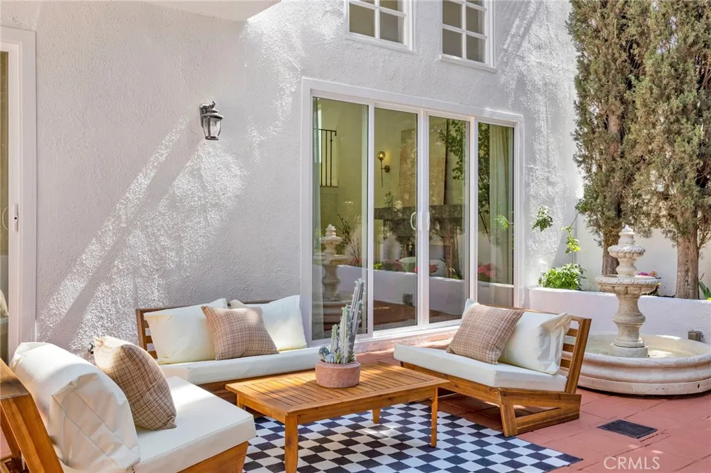 Calabasas, California 91302, United States, 3 Bedrooms Bedrooms, ,3 BathroomsBathrooms,Residential,Active,141242