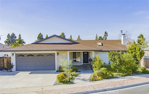 Photo of 14751 Foxcroft Rd, Tustin, CA 92780 (MLS # PW26054153)