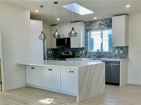 205 Tremont Dr Newport Beach CA 92660