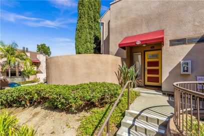 25761 Le Parc 23 Lake Forest CA 92630