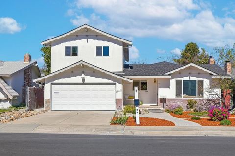 Photo of 2895 Warburton Avenue, Santa Clara, CA 95051 (MLS # ML82034488)