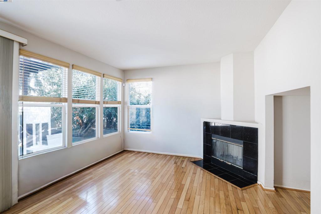 RYLAND JUNCTION - Residential