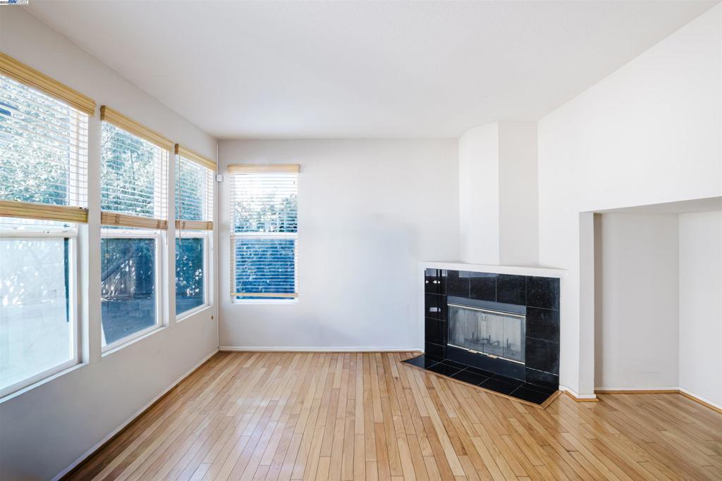 RYLAND JUNCTION - Residential