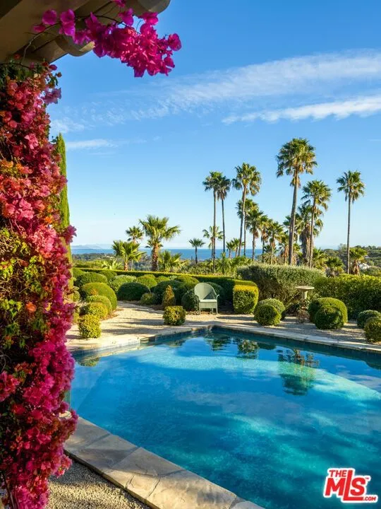 Santa Barbara, California 93105, United States, 3 Bedrooms Bedrooms, ,6 BathroomsBathrooms,Residential,Active,118005