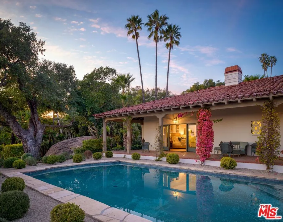 Santa Barbara, California 93105, United States, 3 Bedrooms Bedrooms, ,6 BathroomsBathrooms,Residential,Active,118005