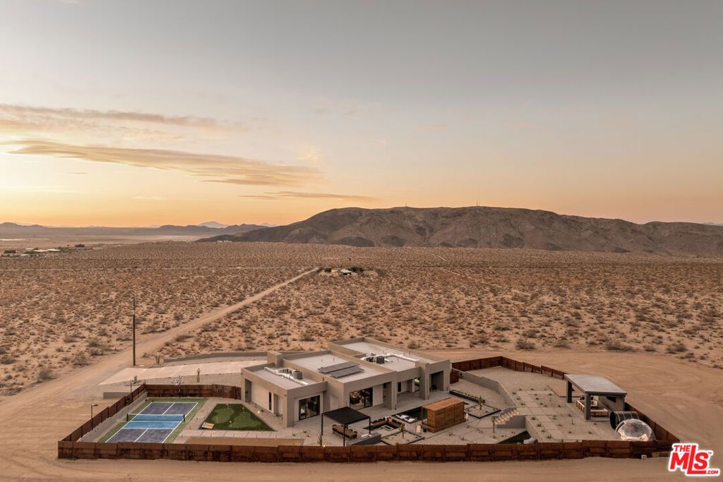 Photo of 6765 Swanson Road, Joshua Tree, CA 92252 (MLS # 26653343)