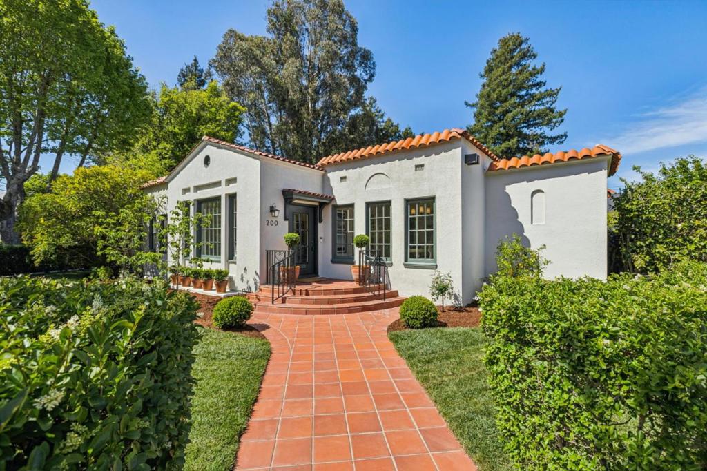 200 Occidental Avenue