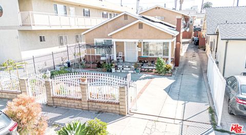 Photo of 434 N Harvard Boulevard, Los Angeles, CA 90004 (MLS # 25627953)