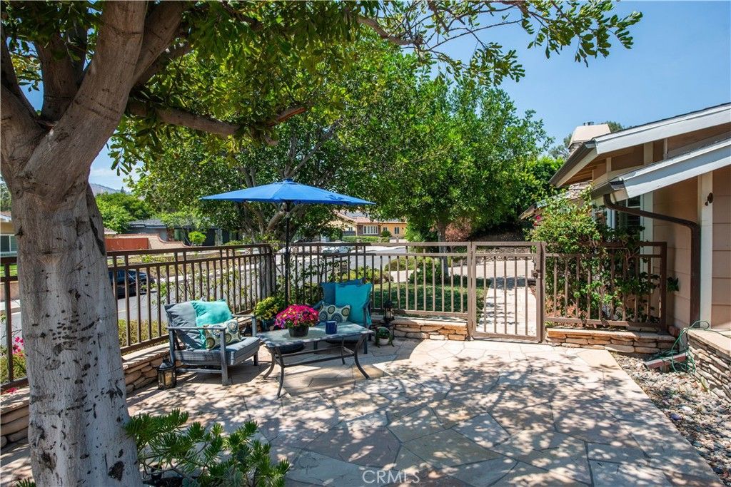 Photo of 16426 Knollwood Drive, Granada Hills, CA 91344 (MLS # SR25241723)