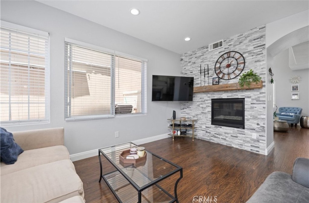 Seawind II (SEA2) - Residential Lease