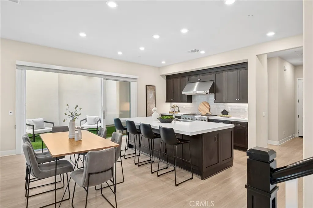 Irvine, California 92618, United States, 4 Bedrooms Bedrooms, ,3 BathroomsBathrooms,Residential,Active,242325