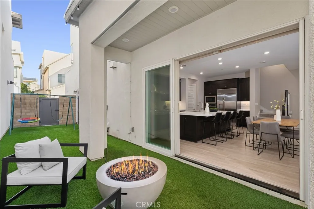 Irvine, California 92618, United States, 4 Bedrooms Bedrooms, ,3 BathroomsBathrooms,Residential,Active,242325