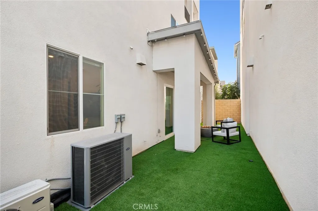 Irvine, California 92618, United States, 4 Bedrooms Bedrooms, ,3 BathroomsBathrooms,Residential,Active,242325