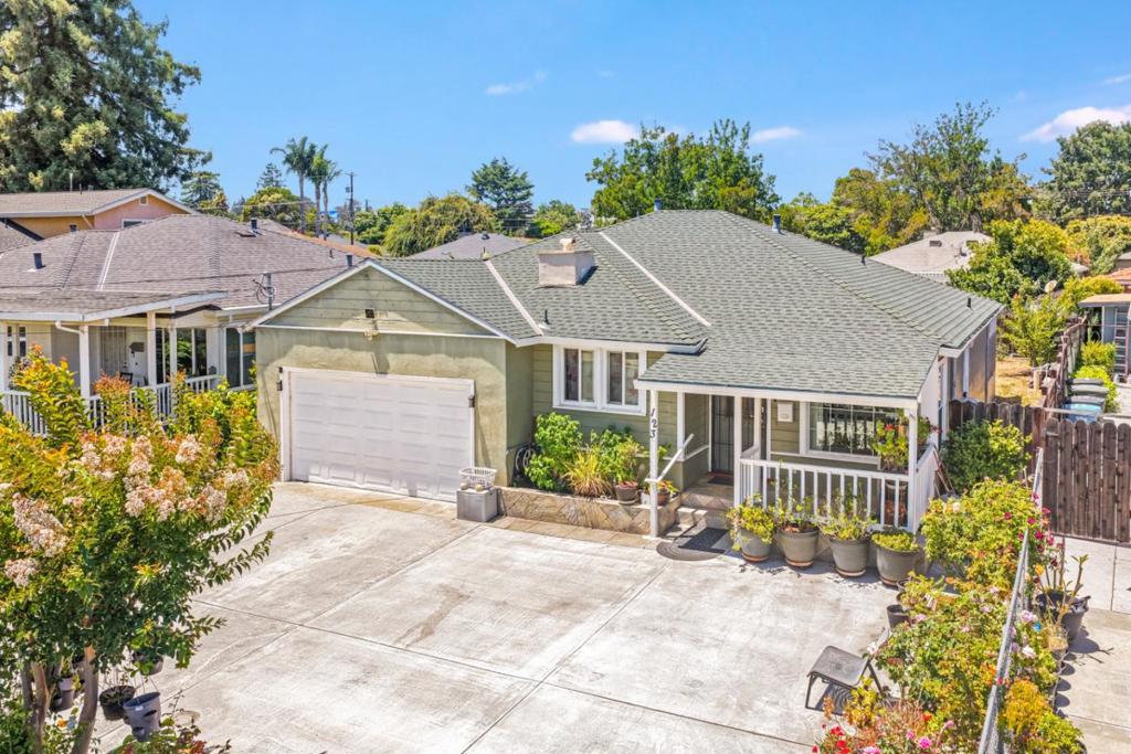 123 Gardenia Way
