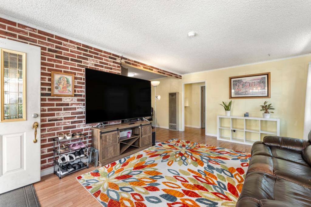 123 Gardenia Way