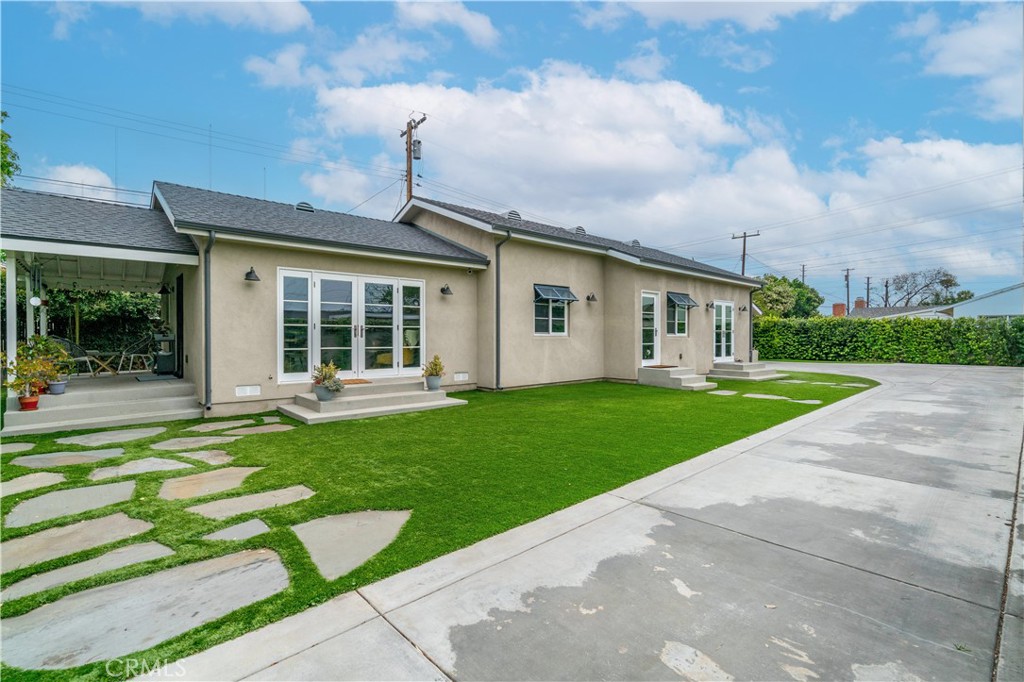 Properties 1 6454 N Vista Street