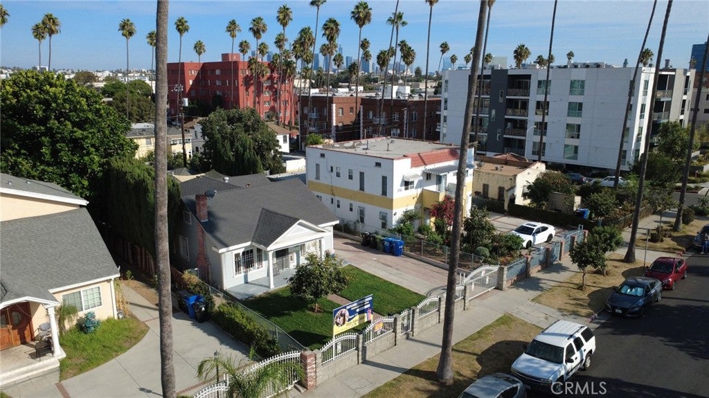 210 N Berendo Street