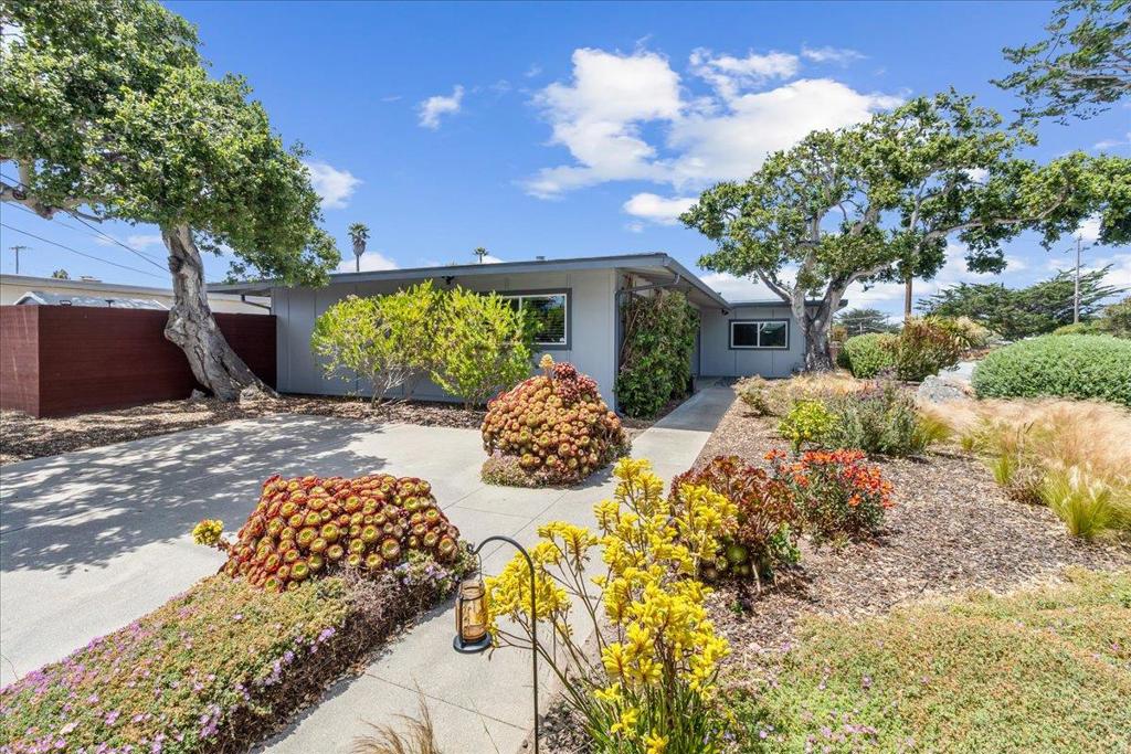 570 Casanova Avenue
