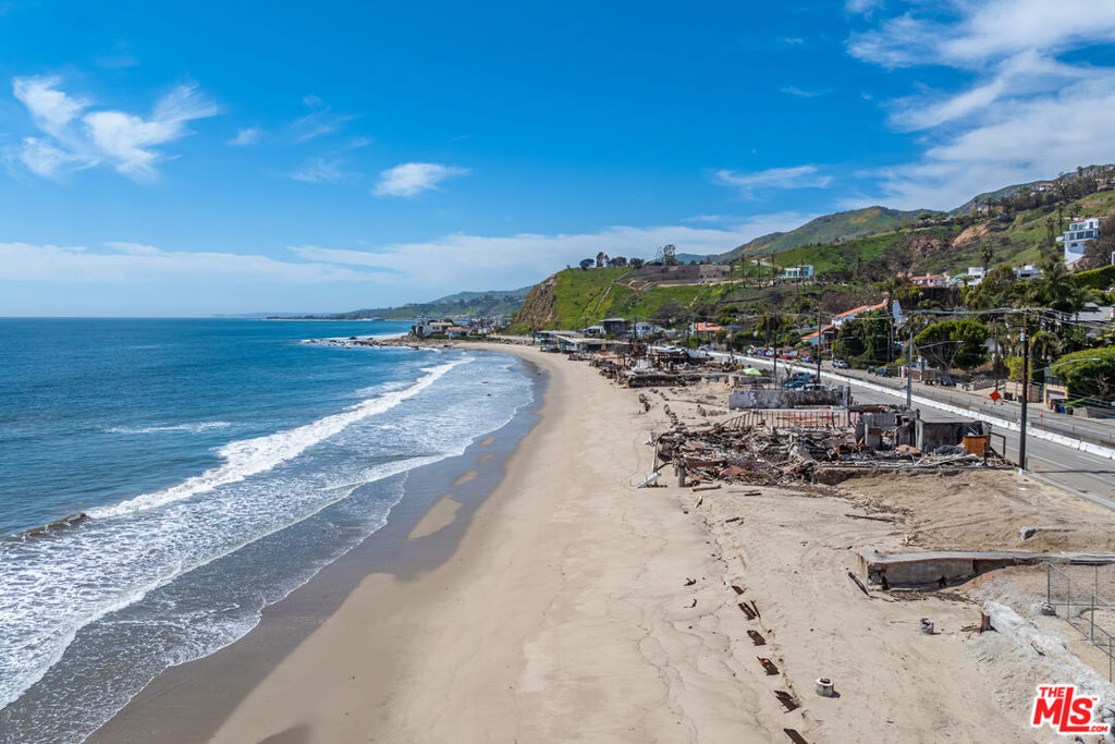21562 Pacific Coast Highway