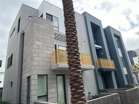Photo of 2182 Skylar Pl, Tustin, CA 92782 (MLS # NP26092902)