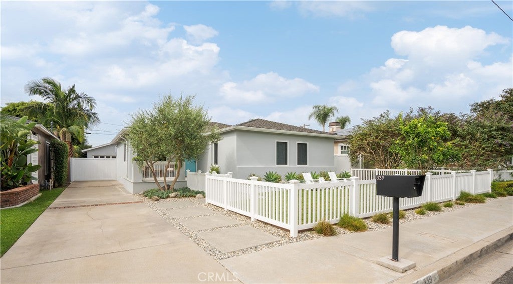 339 E 19th 339 E 19th