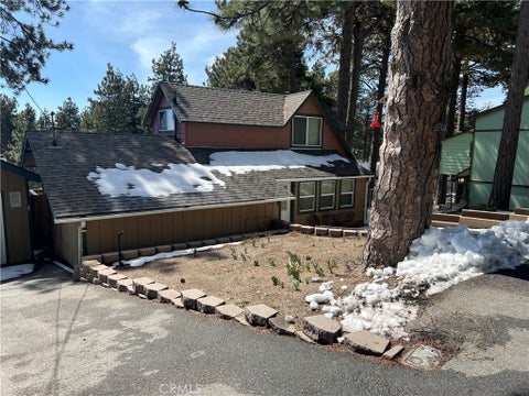 Photo of 31671 Silver Spruce Drive, Running Springs, CA 92382 (MLS # WS26151296)
