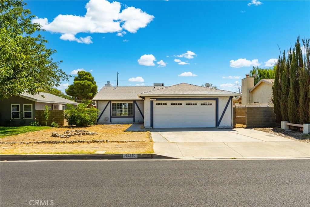 Welcome to this Westside charmer, offering 3 spacious bedrooms and 2 full bathrooms in a home that has so much to offer. Step inside and you'll find wood-look tile flooring throughout most of the home, an open kitchen layout, and generous-sized rooms that give you space to spread out.
Sitting on nearly a quarter-acre lot, this home features RV access from the back, a covered patio for entertaining or relaxing, and newer major systems, including a recently updated AC, furnace, and a water heater that's just a year old!
Located within walking distance to schools and parks, it's a great spot to put down roots. Home is clean and move-in ready, with just the right blank-slate vibe for someone to make it their own!