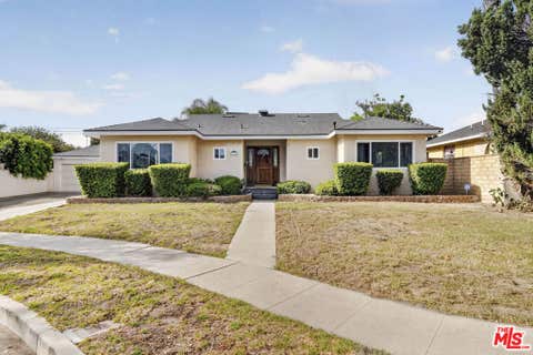 Photo of 15909 Vintage Street, Los Angeles, CA 91343 (MLS # 26866325)