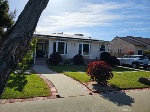 Photo of 3180 Easy Avenue, Long Beach, CA 90810 (MLS # OC26091377)