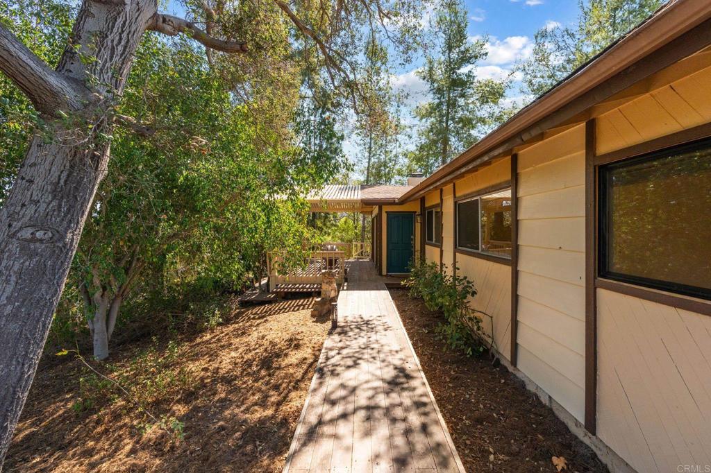 2736 Circle Drive